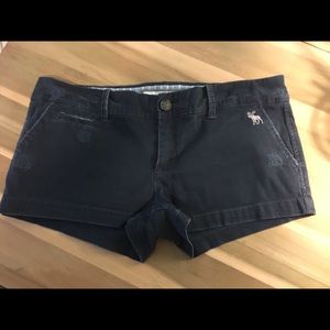 Abercrombie and Fitch size 2 navy shorts!! Nwot!!